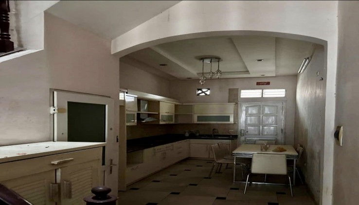 Cho thuê nhà Phố Thanh Nhàn 32m2, 3.5 tầng, 4 ngủ, giá 15 Triệu - ở hộ gia đình, nhóm 5 người